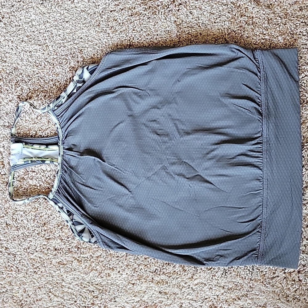 Ivivva tank, size 8, euc